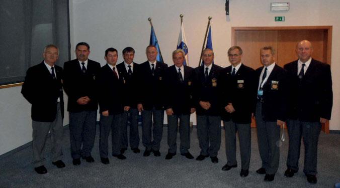8 IPA - Mednarodna Policijska Zveza, Sekcija Slovenije VIII. Kongres KAKO IN KAJ SMO DELALI Istvan LIPNIK, generalni sekretar Na VII.