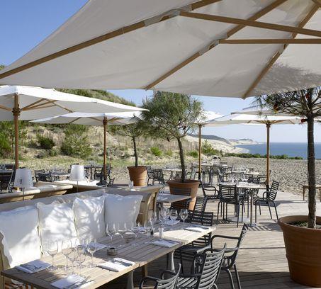 You will have a reservation for lunch at La Corniche, designed by Philip Starck. On the way, you could also stop at a local oyster producer for a small tasting.