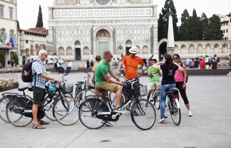 ESCORTED CRUISER BIKE TOUR IN FLORENCE CITY CENTRE ( 3 h) ** FREE SALE ** Our Guided Bike Tour is the most appropriate to visit the entire historical center of Florence in less time then simply