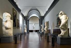 Prestige Half Day BEST OF FLORENCE Walking Tour & Visit to ACCADEMIA GALLERY ( 3 h ) SMALL GROUP TOUR - Max 25 Pax Discover the historic center of Florence on this 3 hour Florence walking tour