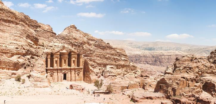 14 DAY Pyramids to Petra MXEKCA-7 This tour visits: Egypt, Israel, Jordan Head off on this two-week expedition from Cairo to Amman,