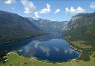 and ride by cable car to Mount Vogel Check-in to a hotel Dinner in the hotel Overnight in Bohinj area VINTGAR the gorgeous gorge The 1.