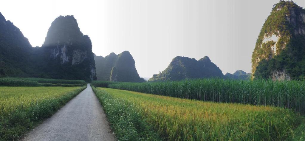Trekking the Limestone Mountains and Handicraft Villages of Cao Bang Code: VRT03 Tour Program Cao Bang, Viet Nam Cao Bằng is home to many ethnic minorities that have kept their unique traditions but