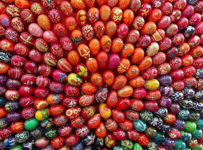 Ever wondered how they celebrate Easter in Ukraine? Now you can see for yourself!