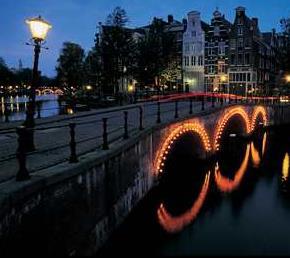 Besides providing a stunning backdrop to the city s historical center, floating down Amsterdam s canals is one of the most memorable ways to discover the city s sights and attractions.