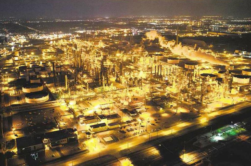 More than $90 billion of new plants and plant expansions are planned or under construction in the petrochemical belt that stretches from the Upper Texas Coast to New Orleans.