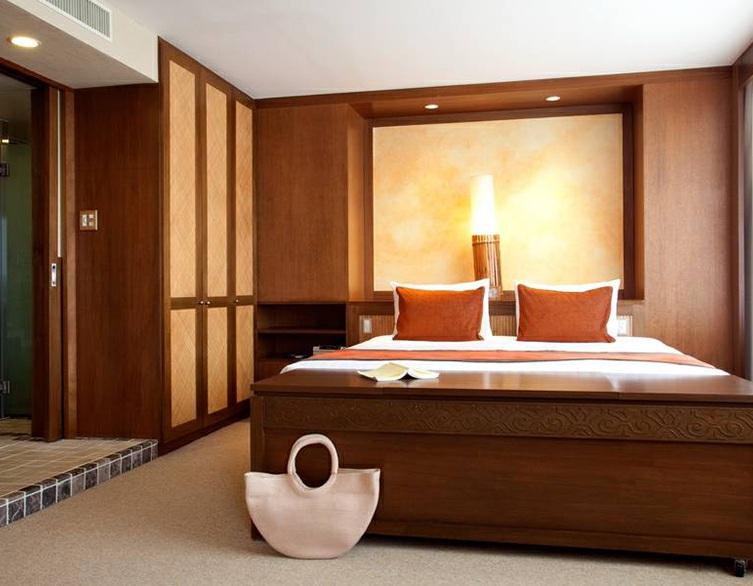Accommodation Deluxe Zen Suite Club Category Name Minimum area (sq m) (m 2) Strengths Capacity