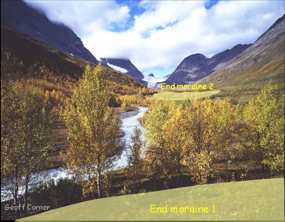In contrast, the stream to the left (Steindalselva) is full of rock flour, which gives the water a milky appearance. Rock flour consists of ground-up mineral particles washed out from the glacier.