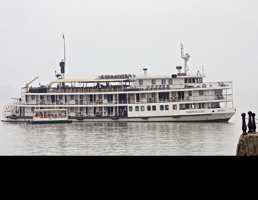 Following an overnight stay in Hanoi, Cheryl and Arthur were taken on a 4-hour drive to Halong Bay where they cruised the bay for 2 days on the Emeraude, mooring for the intervening night at Titov