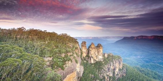 5 DAYS / 4 NIGHTS BLUE MOUNTAINS & HUNTER VALLEY EXPERIENCE Sydney to Melbourne N E W S O U T H W A L E S PORT STEPHEN HUNTER NEWCASTLE VALLEY LEURA GOSFORD Blue Mountains National Park Visit the