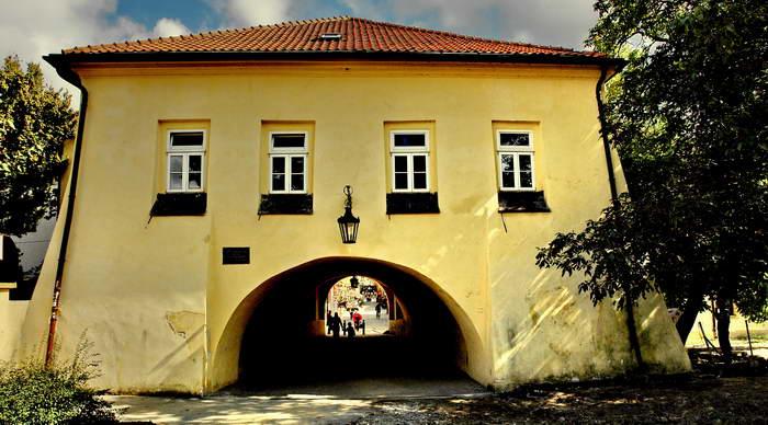 11. Rákociho palác: osudy Prešova v 17. 18. storočí boli viac ako v ktoromkoľvek inom východoslovenskom meste späté s mocnou rodinou Rákociovcov.