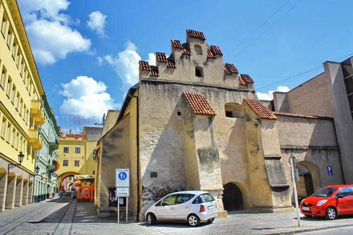 14. Caraffova väznica: jedna z mála zachovaných gotických pamiatok v Prešove bola postavená v rokoch 1504 1509.