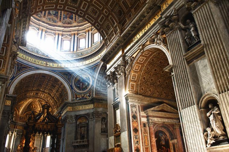 Once there, your expert guide will lead you inside the VATICAN MUSEUMS, where you can discover the Sistine Chapel and admire the Michelangelo s masterpieces, the Creation of Adam and the Last