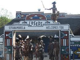 Guided tour of the five homesteads, Zulu, Xhosa, Basotho, Ndebele and Pedi.