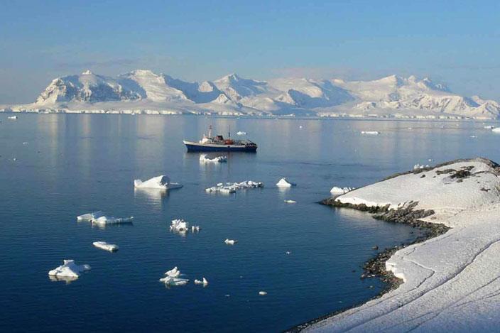 ANTARCTICA & sub-antarctic Islands including South Georgia 2017-18 Aboard the USHUAIA DATES & RATES 2017-18 season