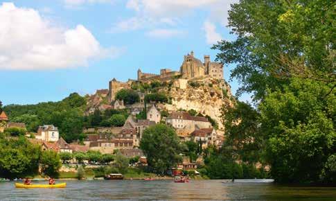 CANOEING ON THE DORDOGNE Thézel Carennac Carsac-Aillac Château de Beynac One of France s most celebrated rivers: wide, peaceful, calm, flat Excellent for families, easy for beginners Friendly hotels,