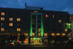 de 50 single bedrooms 50 double bedrooms 89,oo per person and night 44,5o per person and night Holiday Inn Essen City Centre