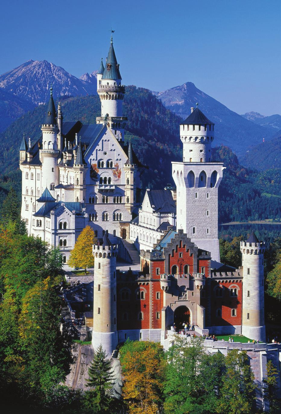 Tour limited to 24 UNC alumni and friends Day 8: Munich A morning sightseeing tour of Germany s most prosperous and highly livable city includes the Baroque Nymphenburg Palace, former summer home of