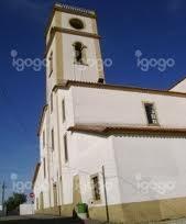 The Igreja Matriz is a church that is agreeably situated at the meeting point of several streets in the historic town centre of Mação.