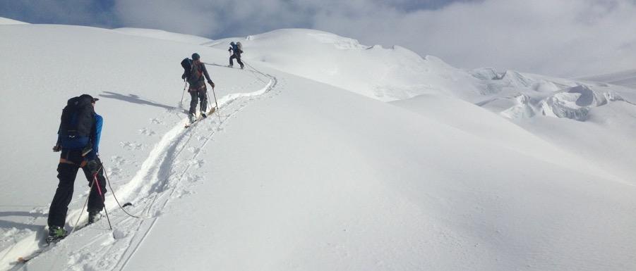 info@alpenglowexpeditions.com 877-873-5376 Ecuador Ring of Fire Ski Expedition Cayambe & Cotopaxi 11 Days in Ecuador / Skill Level: Introductory Dec.