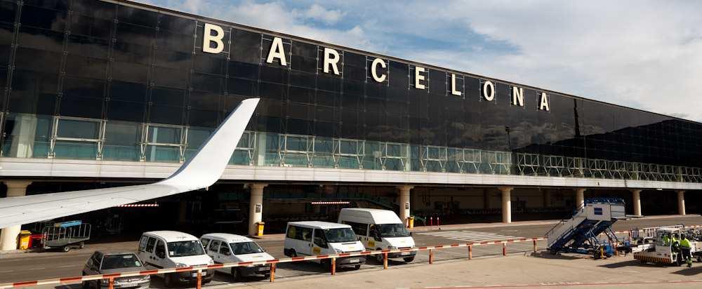 Aeropuerto de Barcelona-El Prat El Prat de Llobregat, Barcelona, Spain Title: Improving travelling experience of persons with disabilities Description Barcelona Airport is located in the southwest of