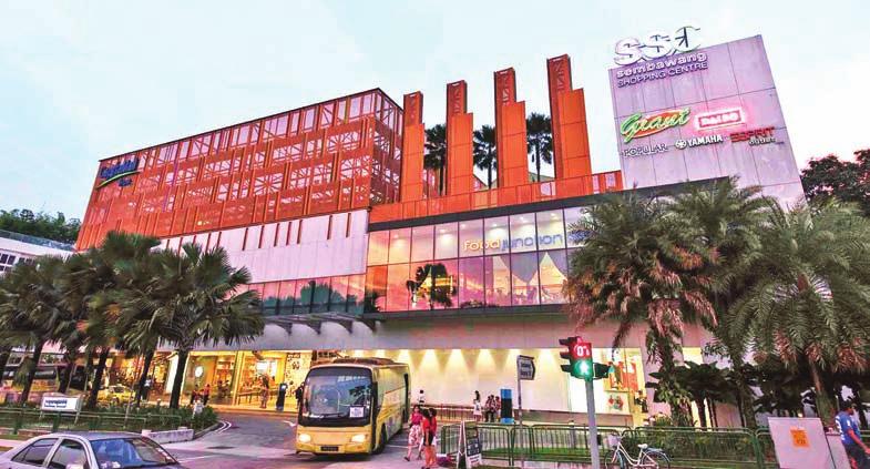all conveniently located nearby. SEMBAWANG SHOPPING CENTRE Situated right next to The Brownstone is the established Sembawang Shopping Centre (604 Sembawang Rd.).