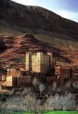 Flowing past countless kasbahs and hemmed in by Jbel Sarho on one side and the High Atlas massif on the other, Oued Dades winds its way through arid desert countryside, eating away at the strip of