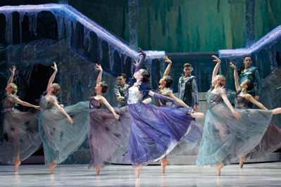 Artistic Excellence Above: Sätu Vanskä from Australian Chamber Orchestra Left: Romeo and Juliet The Australian Ballet The Australian Ballet 7 PRESENTATIONS, 92 PERFORMANCES, 117,678 AUDIENCES