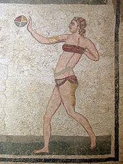 11 5.1.4 Rimljani Nekateri zgodovinarji štejejo za pravega predhodnika sodobnega nogometa starorimski harpastum, ki so ga Rimljani spojili iz starogrških iger episkiro in harpastron.