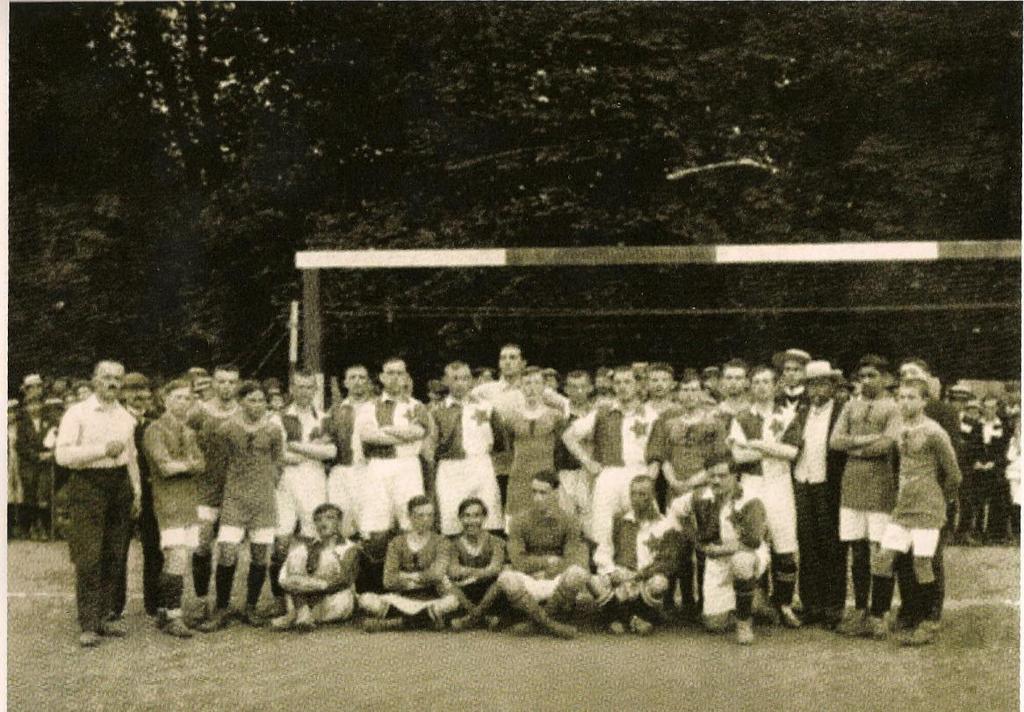 45 6.2.2.5 Ilirija Slavija Praga 1913 Sama tekma se je končala z rezultatom 10:0 za Slavijo.