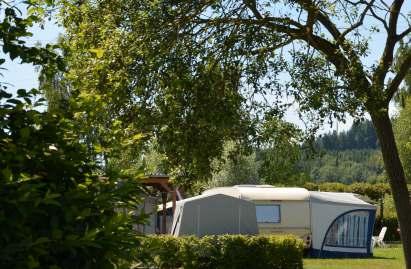 The campsite offers a sanitary area, washing and drying machines, possibilities for