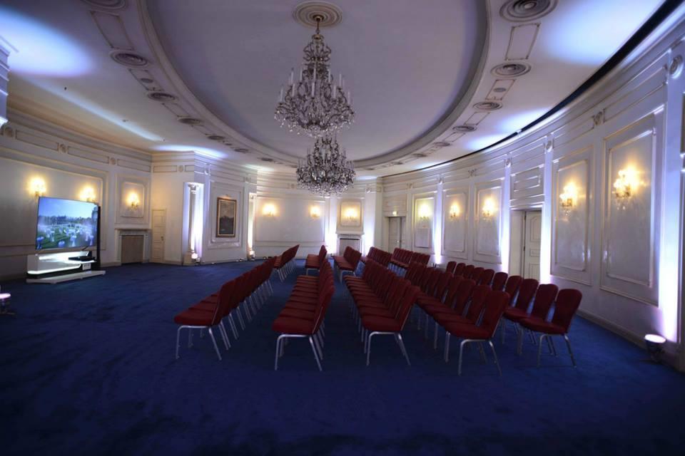 The hotel s eleven function rooms are well known as ideal for gala dinners, exhibitions, conferences and seminars. All rooms are equipped with the latest technology.