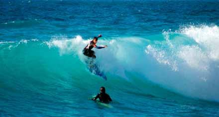 On the Atlantic side, it is paradise for board sports lovers! Surfing, kite surfing, windsurfing, yachting; they re all on the long white sandy beaches from north to south.
