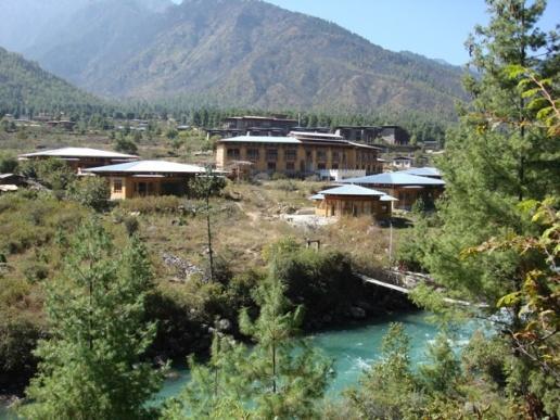 TOUR HOTELS IN PARO All visitors to Bhutan pay a fee of $250 per person per day which covers all normal transportation costs from arrival, the local Tour Operator guiding service plus food and