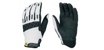 Aero Glove Aerodynamic race glove Streamlined, tight fi tting construction for increased aerodynamics.
