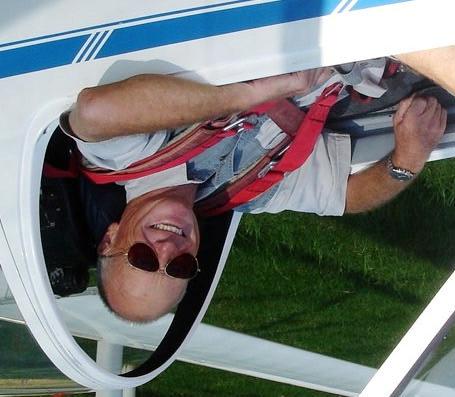 MEET YOUR COMPETITION OFFICIALS Dick Bradley, Chief Steward, South Africa Dick ran the World Gliding Championships in South Africa 2001 as Competition Director and has served as Chief Steward at 3