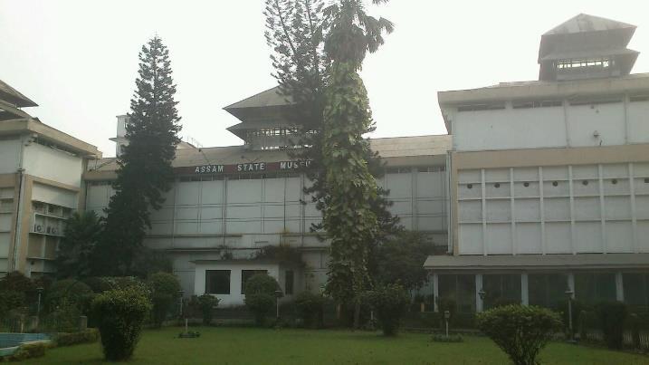 Assam State Museum Assam State Museum is situated near the Dighalipukhuri water tank in Guwahati.