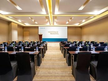 9 TRADE MISSION TO MYANMAR Novotel Yangon Max Indulge yourself in 5-star luxury 30 minutes' drive from Yangon International airport at Novotel