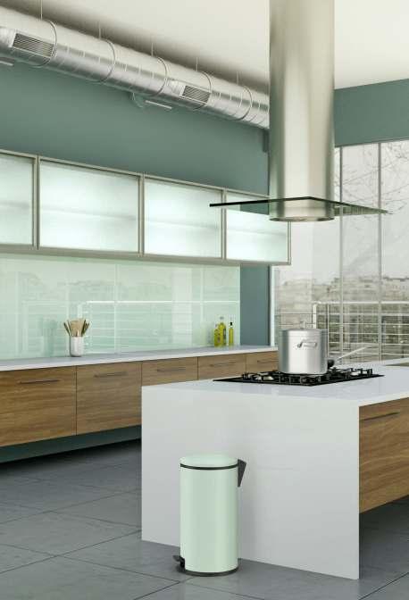 Every kitchen needs a bin and the 12L Pure M from Hailo is made to perfectly match the Kitchenline Design range.