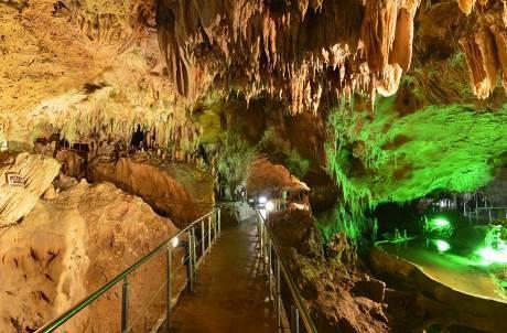 SQNAH07NM Naha Highlight Tour without meal Price: 1,950 per Adult 1,450 per Child Gyokusendo Cave Gyokusendo Kingdom Village Gyokusendo Cave it is the second longest cave in the entire country.