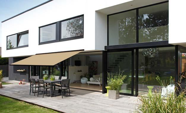 JASMINA AN AWNING WITHOUT ANY CARRYING PROFILE JASMINA is a lightweight horizontal awning which stands out for its lightness and airiness thanks to its simple design without any carrying profile.