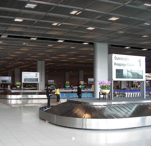 baggage claim, customs Go to the correct baggage carrousel for your flight (usually indicated above) If your bag does not arrive, do NOT leave the airport until informing your