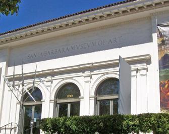 Also within easy reach is Santa Barbara s Business District, located around the Santa Barbara Courthouse, which is dense with local and corporate businesses, law firms, and financial firms.