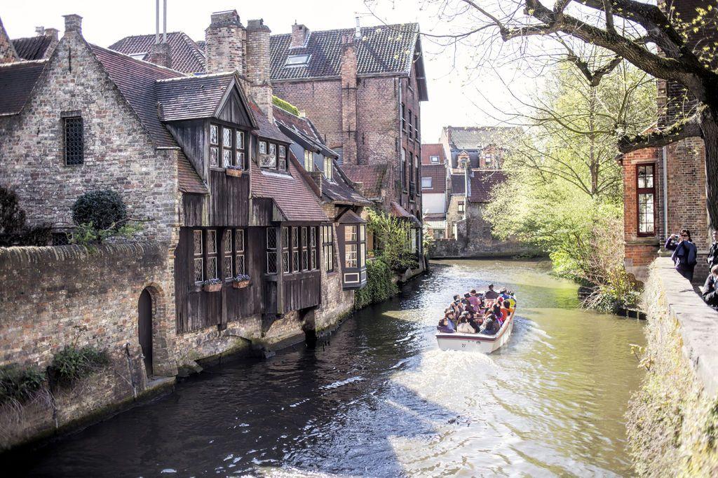 Two nights Brugge Breakfast & Lunch included Day 9 Saturday 18 May 2019 Day in Brugge The Central Marketplace Brugge Brugge by boat Known as the Venice of the North Brugge is a beautiful medieval