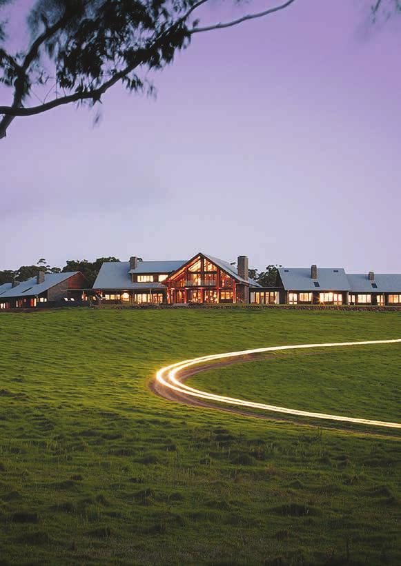 SPICERS PEAK LODGE THE HEIGHT OF luxury SPICERS PEAK LODGE Situated on Queensland s Scenic Rim less than two hours from Brisbane, Spicers Peak Lodge is Australia s highest non-alpine lodge.