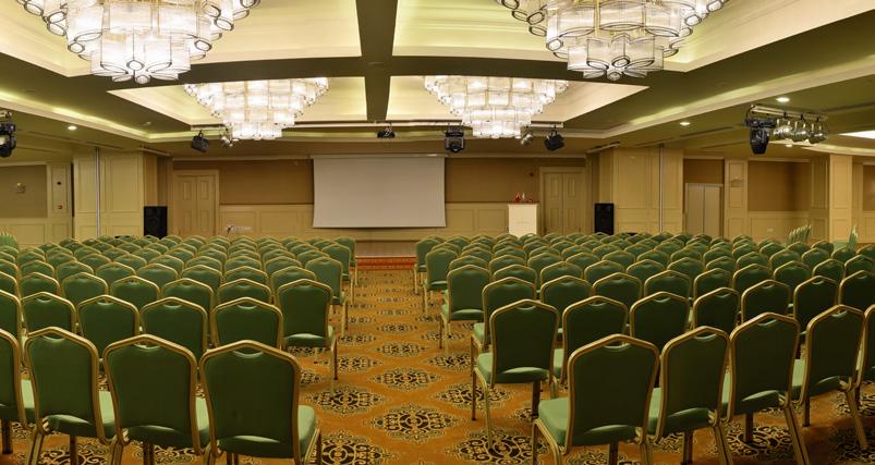 MEETING HALLS HALL DIMENSIONS AND CAPACITY DETAILS HALL SIZE (width/length) HEIGHT AREA (m²) THEATRE CLASS U TABLE T TABLE BANQETTE COCKTAIL FORUM 38*18 333 684 700 400 120 160 350 800 PRESTİJ 21*30