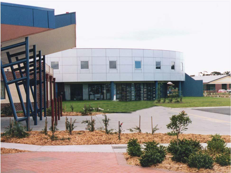 Latrobe Regional Hospital $56m contract to opening 1997-1998 Australian Hospital Care: Design-Build-Own-Operate 20 year contract Client: Department of Health, Victoria 257 bed Victoria s first