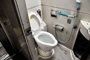 Toilet Facilites Toilets at stations and in passenger cars may be traditional Thai squat toilets or Western style commodes with seats. Many passenger cars are equipped with both types.
