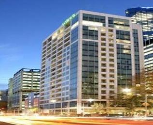 HOTELS MELBOURNE: CLARION SUITES GATEWAY Address: 1 William Street, Melbourne Tel:
