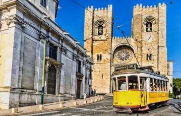 Contained in Alfarma are many of Lisbon s oldest monuments, and the entire district is crossed by the quaint yellow tram.